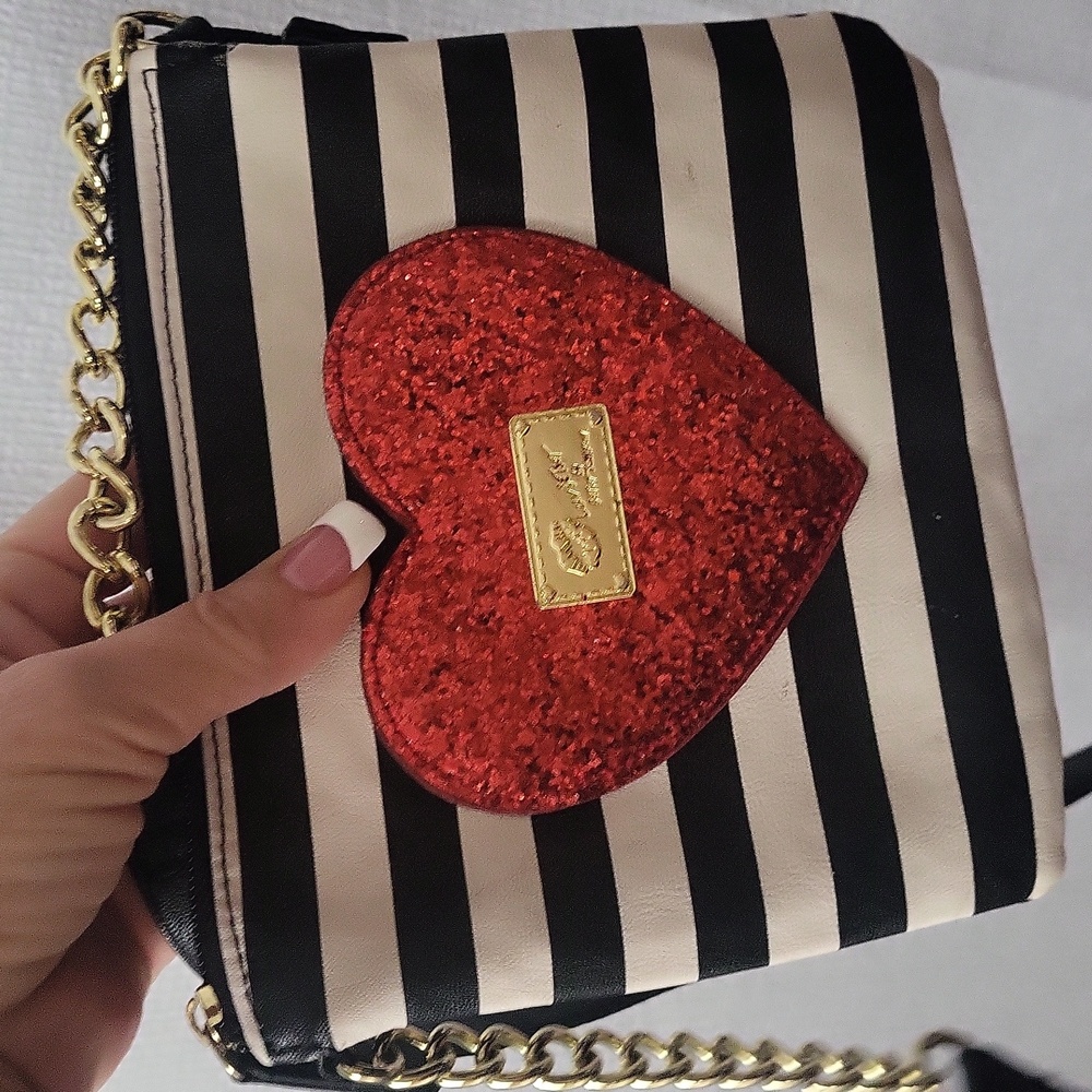 Besty Johnson Crossbody Red Heart Bling Black & White Bag Purse